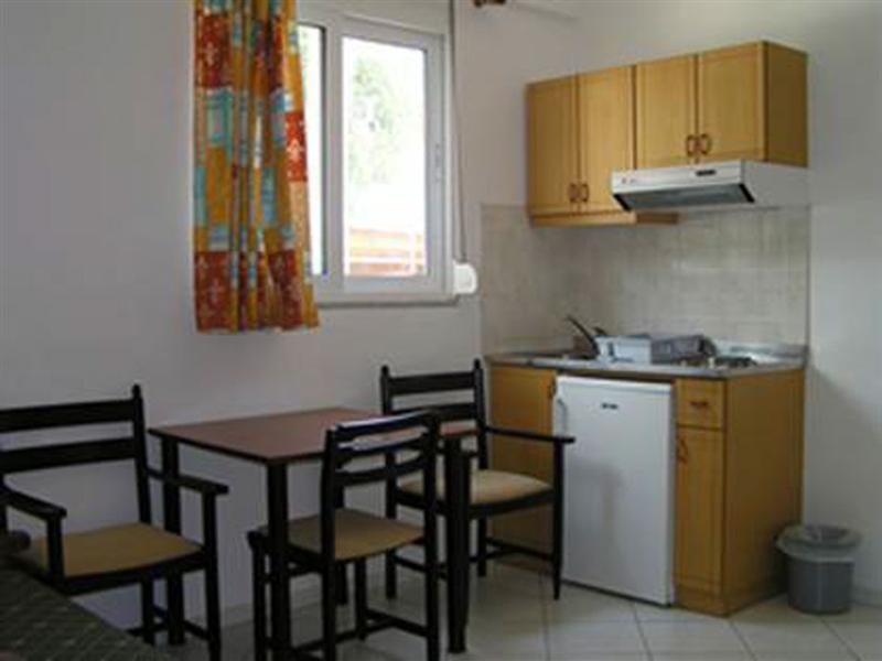 Mary Beach Apartments 弗朗哥卡斯特隆 外观 照片